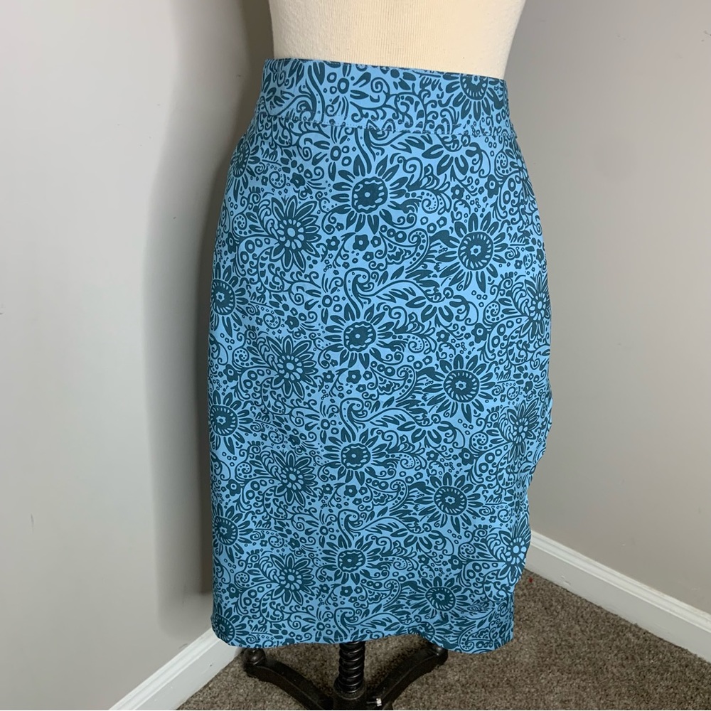 RipSkirt Hawaii Quick Wrap Quick Dry Travel Skirt with Side Pockets Blue Floral